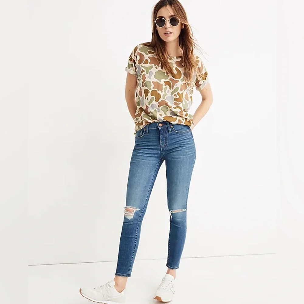 Madewell 9" Mid-Rise Skinny Crop Jeans in Delmar Wash: Eco Edition size 30 - Picture 2 of 13